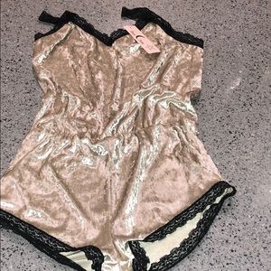 Sexy velvet night gown